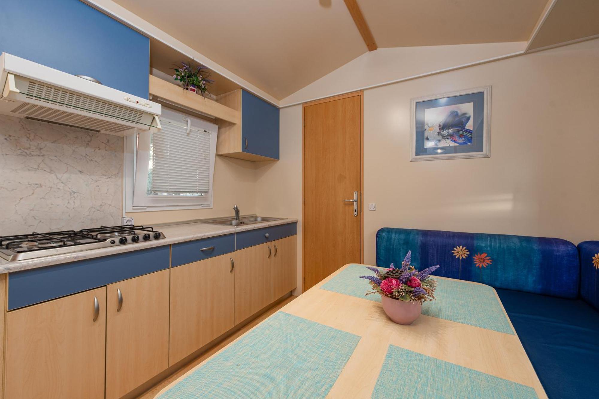 Camp Mrkva Mobile Homes With Pool Sukošan Quarto foto