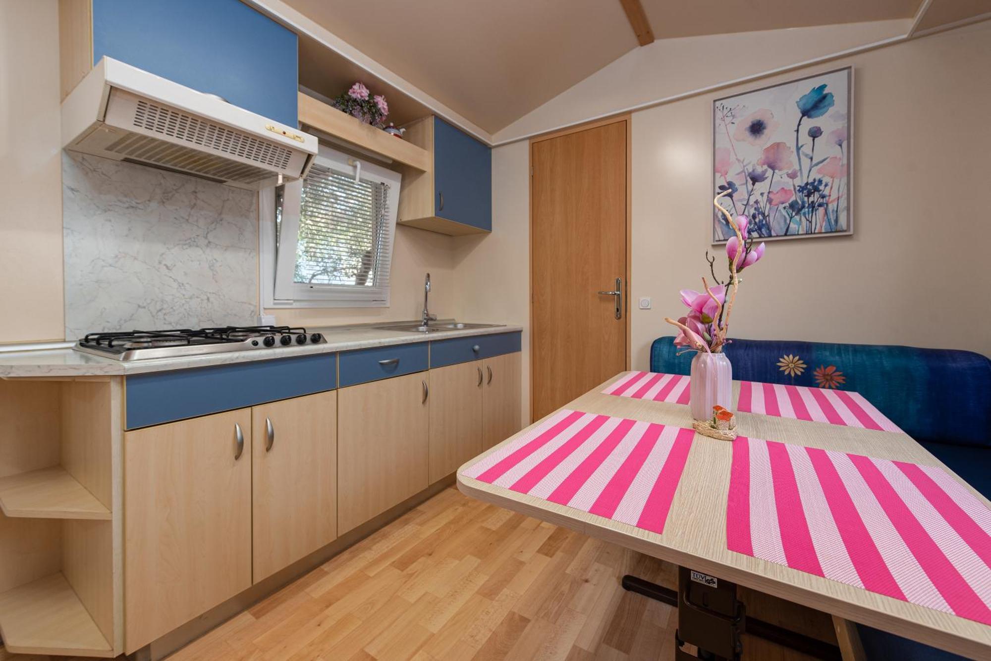 Camp Mrkva Mobile Homes With Pool Sukošan Quarto foto