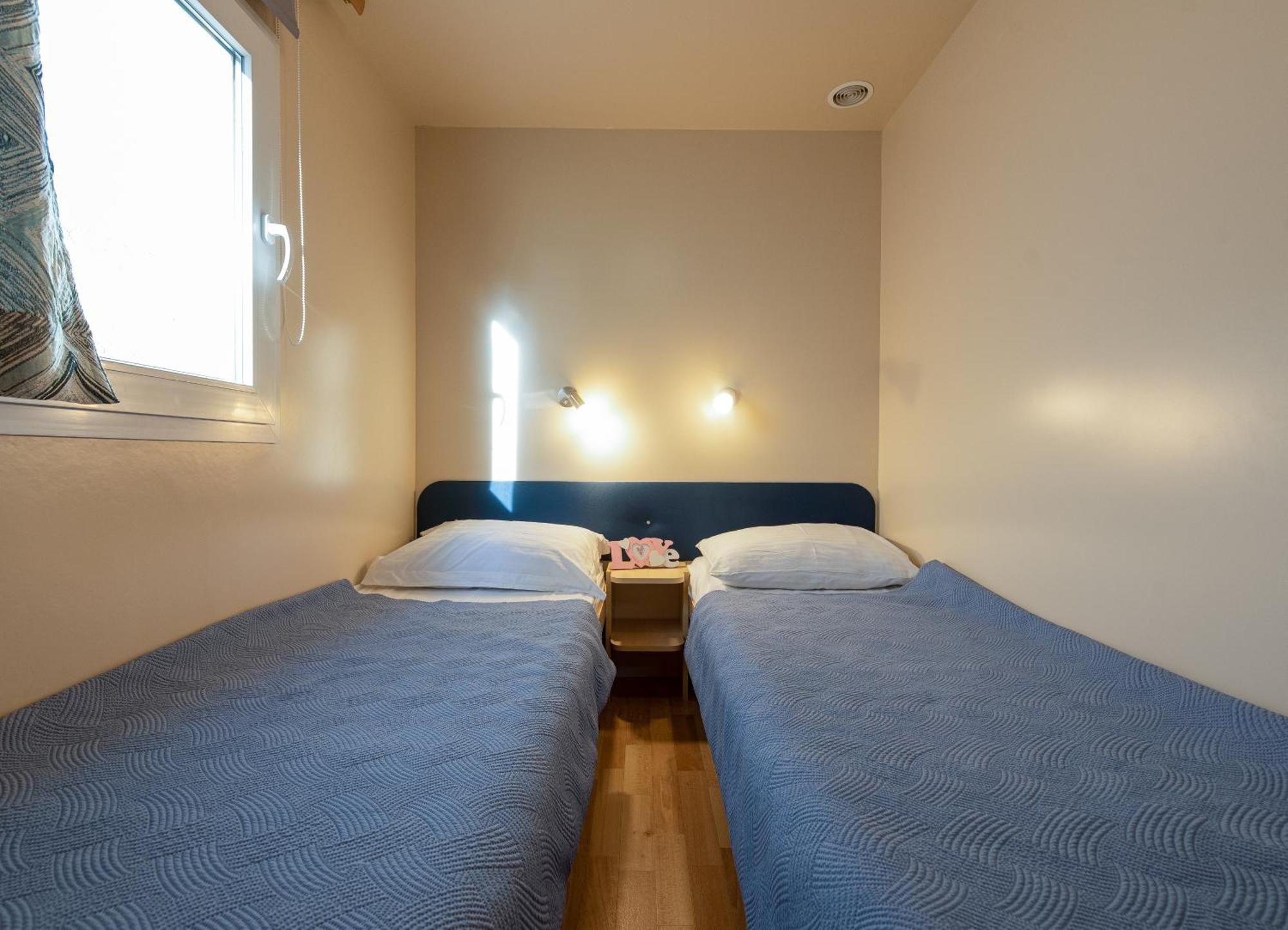 Camp Mrkva Mobile Homes With Pool Sukošan Quarto foto